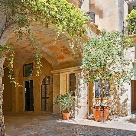 Bed and Breakfast Palazzo Persone Dimora Storica Лечче Екстер'єр фото